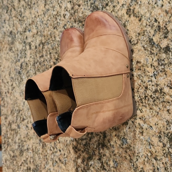 Brown Womens Boots Size 9 - Picture 3 of 6